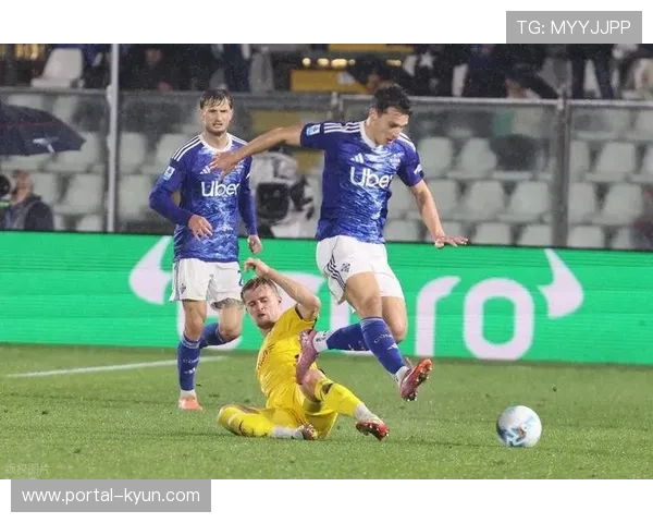 罗马vs科莫主帅战术对决，加斯佩里尼与法布雷加斯斗法